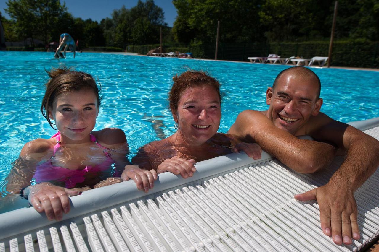 Camping Des Lacs*** Villa Celles-sur-Plaine Kültér fotó